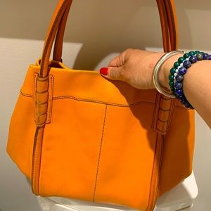 Tod’s tote bag orange color good condition
